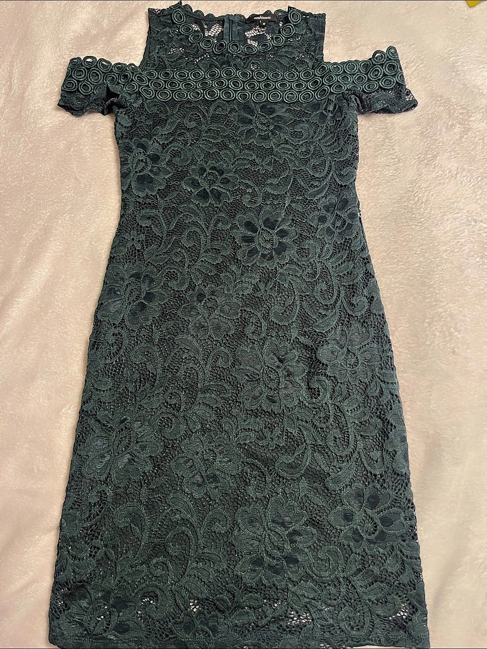 Ambiance Lace Off-Shoulder Midi Dress in Green Size Medium